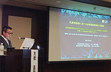 日本乳房オンコプラスティックサージャリー学会での発表の様子（2015年／大橋昌敬医師）