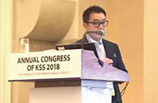 韓国外科学会総会での発表の様子（2018年／大橋昌敬医師）
