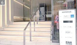 道を抜け、右手に見えるサンタックビルの2Fが当院です。