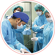 脂肪吸引技術を他院ドクターにレクチャーしている大橋昌敬医師