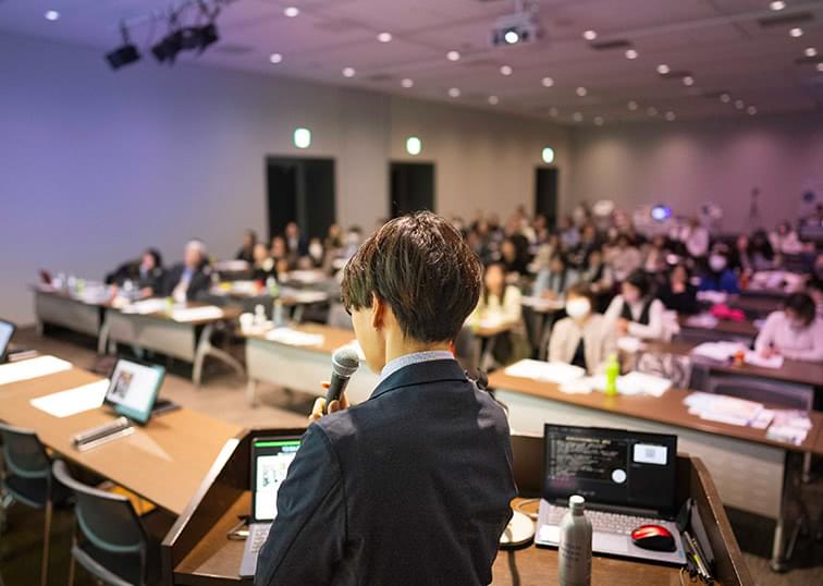 日本美容医療総合学会で吉田医師が講演を行いました