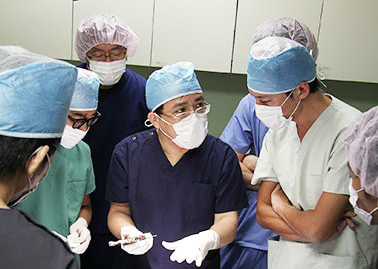 脂肪注入機器「マフトガン(MAFT-GUN)」について、Dr.Linとのセッションセミナーを開催しました