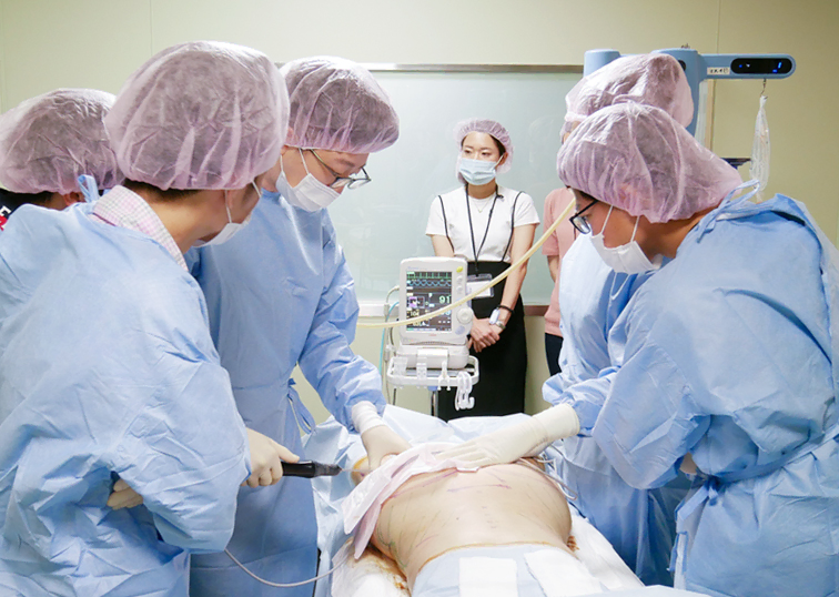 ベイザー脂肪吸引・脂肪注入豊胸のセミナーを9月10日に開催しました