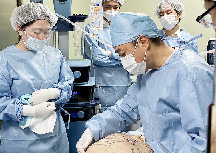 ベイザー脂肪吸引・脂肪注入豊胸のセミナーを11月17日に開催しました