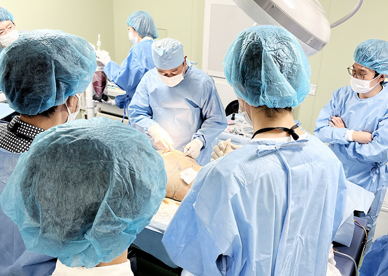 ベイザー脂肪吸引・脂肪注入豊胸のセミナーを9月15日に開催しました