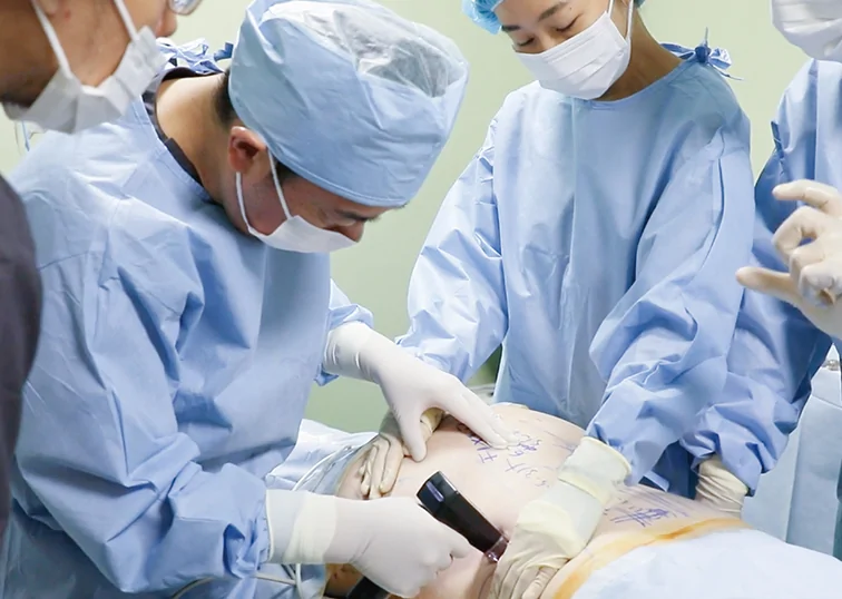 エンブレイスRFの世界的名医を招待し、最新テクニックを学びました!